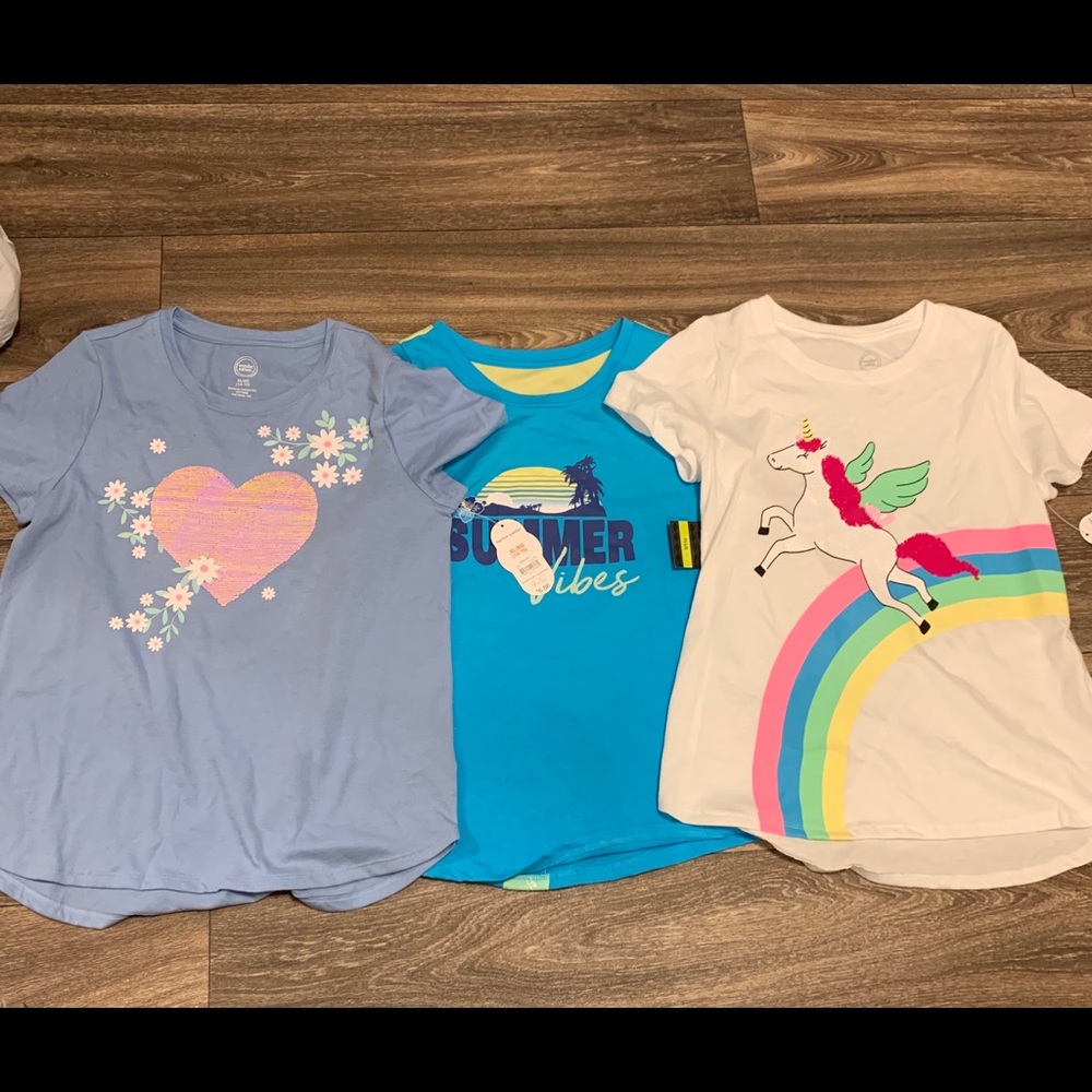 3 girls shirts